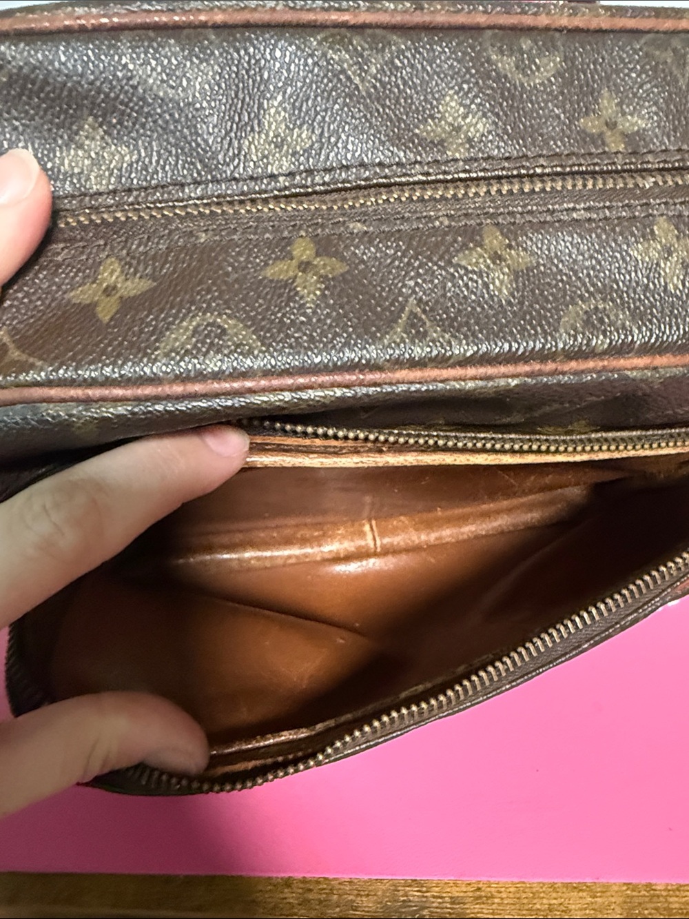 Louis Vuitton Monogram Canvas Vintage Reporter Bag - Picture 7 of 16